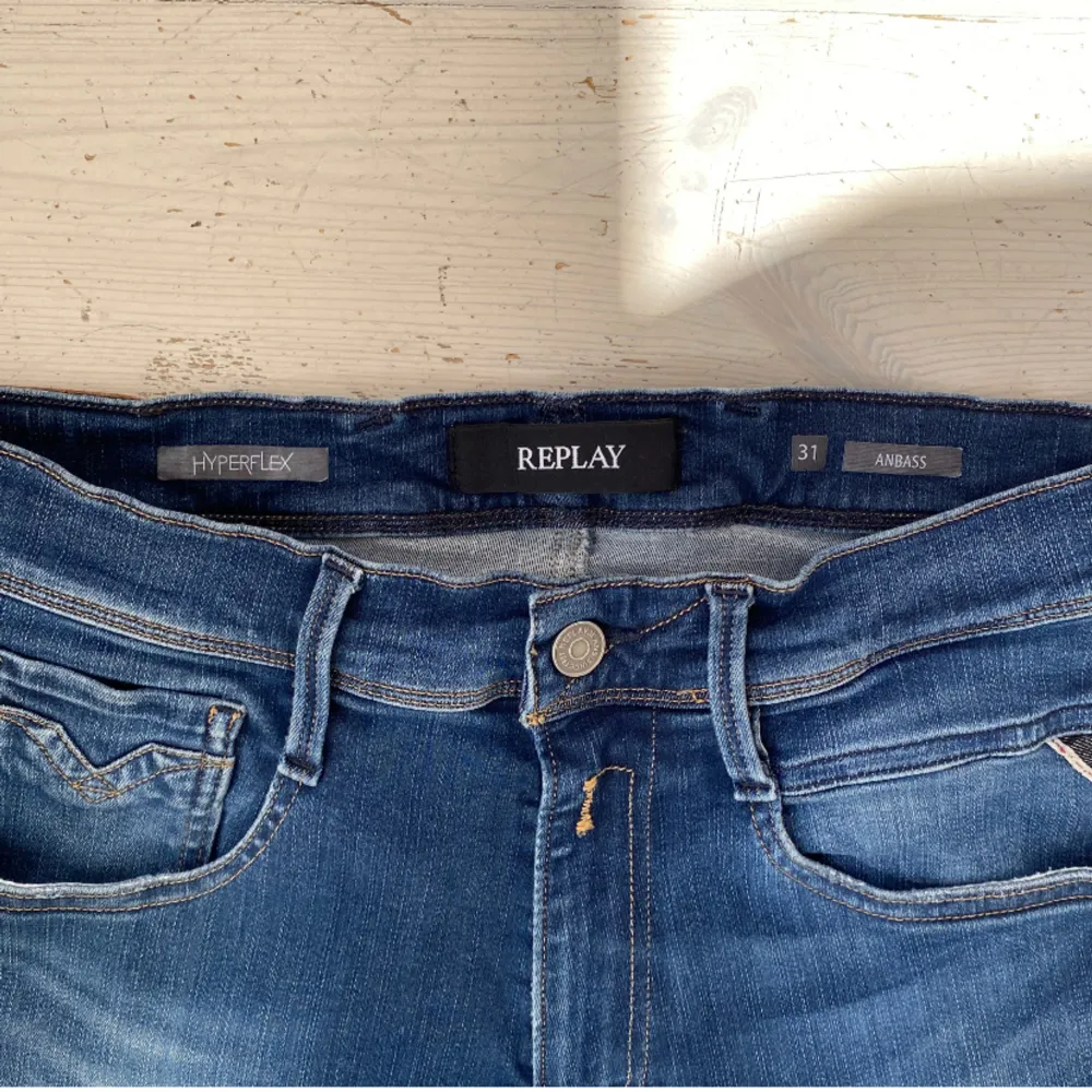 Jävligt najs Replay Anbass Hyperflex jeans i nyskick!! 🙌 skriv vid fråga 👍 🔥 . Jeans & Byxor.