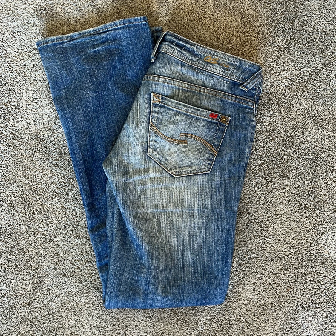 Lågmidjade bootcutjeans  - 93