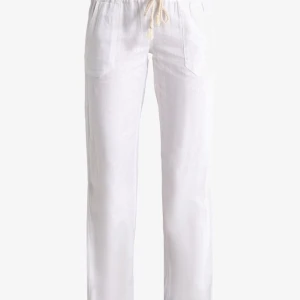 Roxy linnebyxor  - Intressekoll på mina Roxy linnebyxor  Köpta på Zalando i maj förra året. Använda men fint skick Slut på Zalando i  Xs Dm:a för egna bilder  Köpta för 599