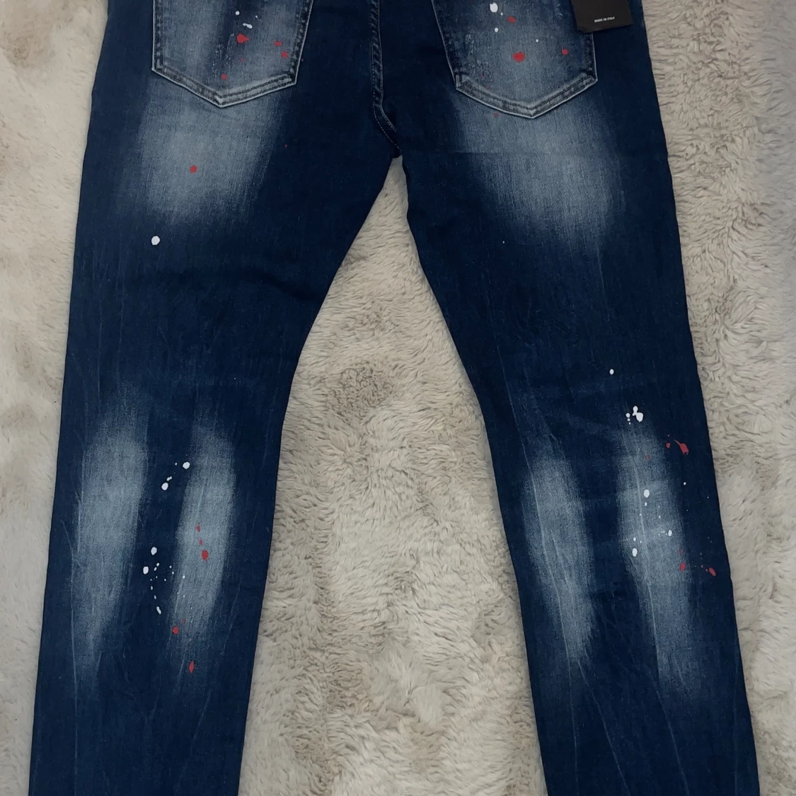 Dsquared2 Jeans säljs - 2