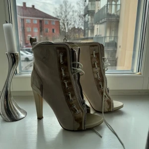Alexander Wang Freja boots - St 37 Mycket bra skick! Dustbag och kartong kommer med. 🩷