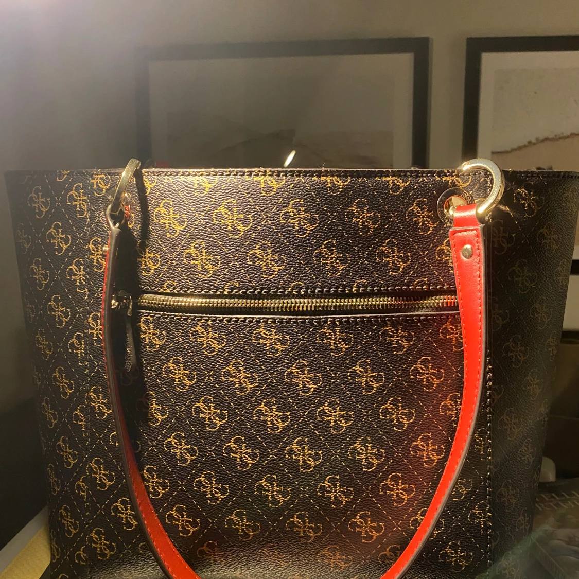 Guess Tote Väska - 92