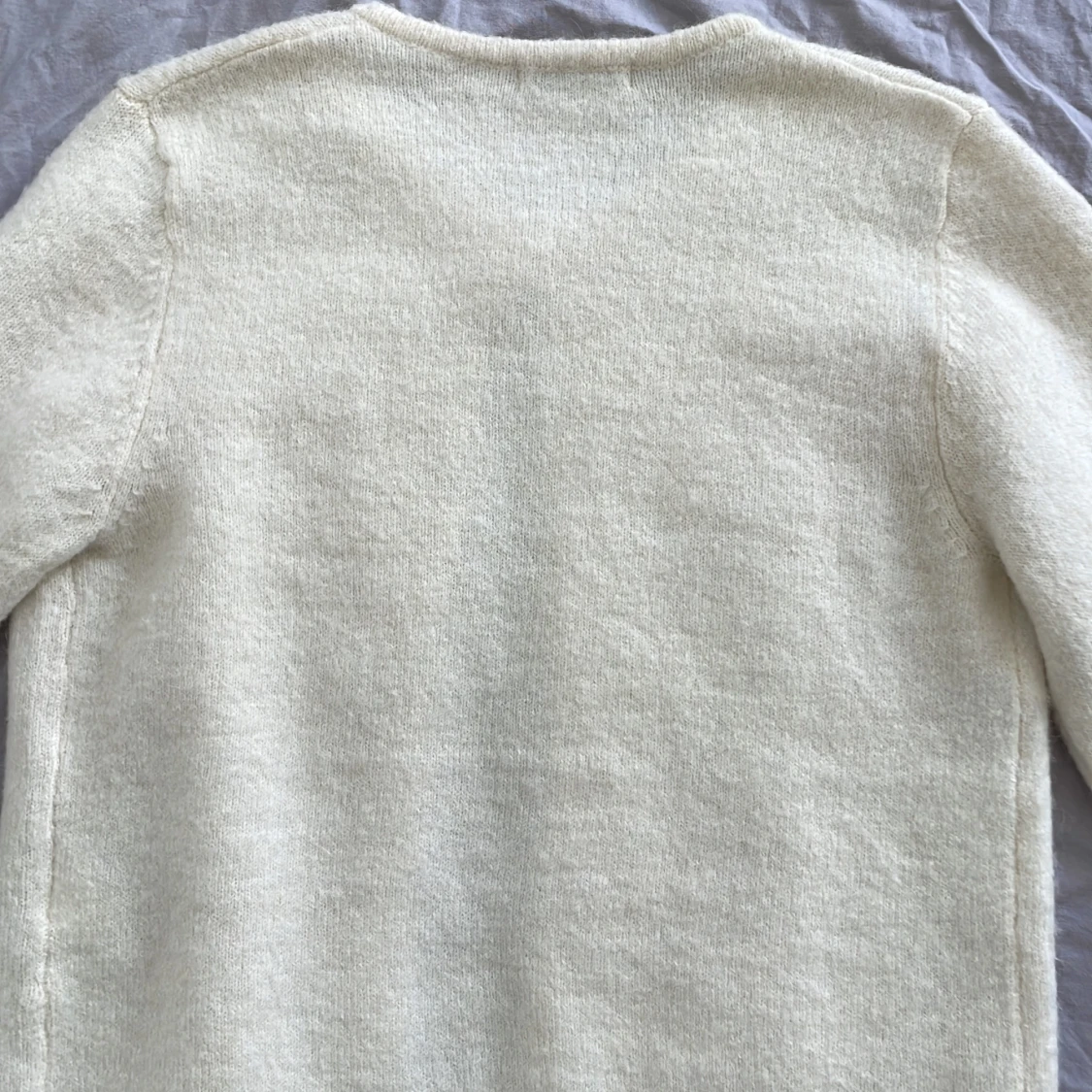 Vit stickad tröja  - 91