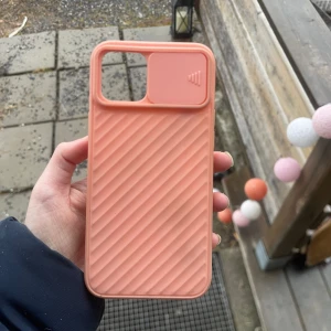 Skal iPhone 12 Pro Max - Mobilskal med kameraskydd till iPhone 12 Pro Max.