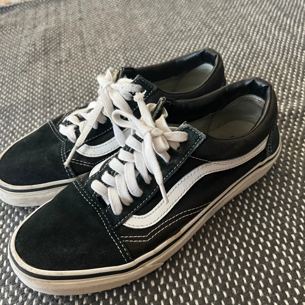 Vans skor, storlek 38.5, priset kan diskuteras . Skor.