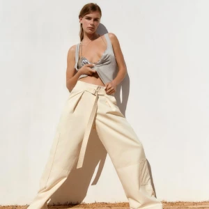 Set från zara - Byxor i S och skjorta i M!! Använd fåtal gånger 