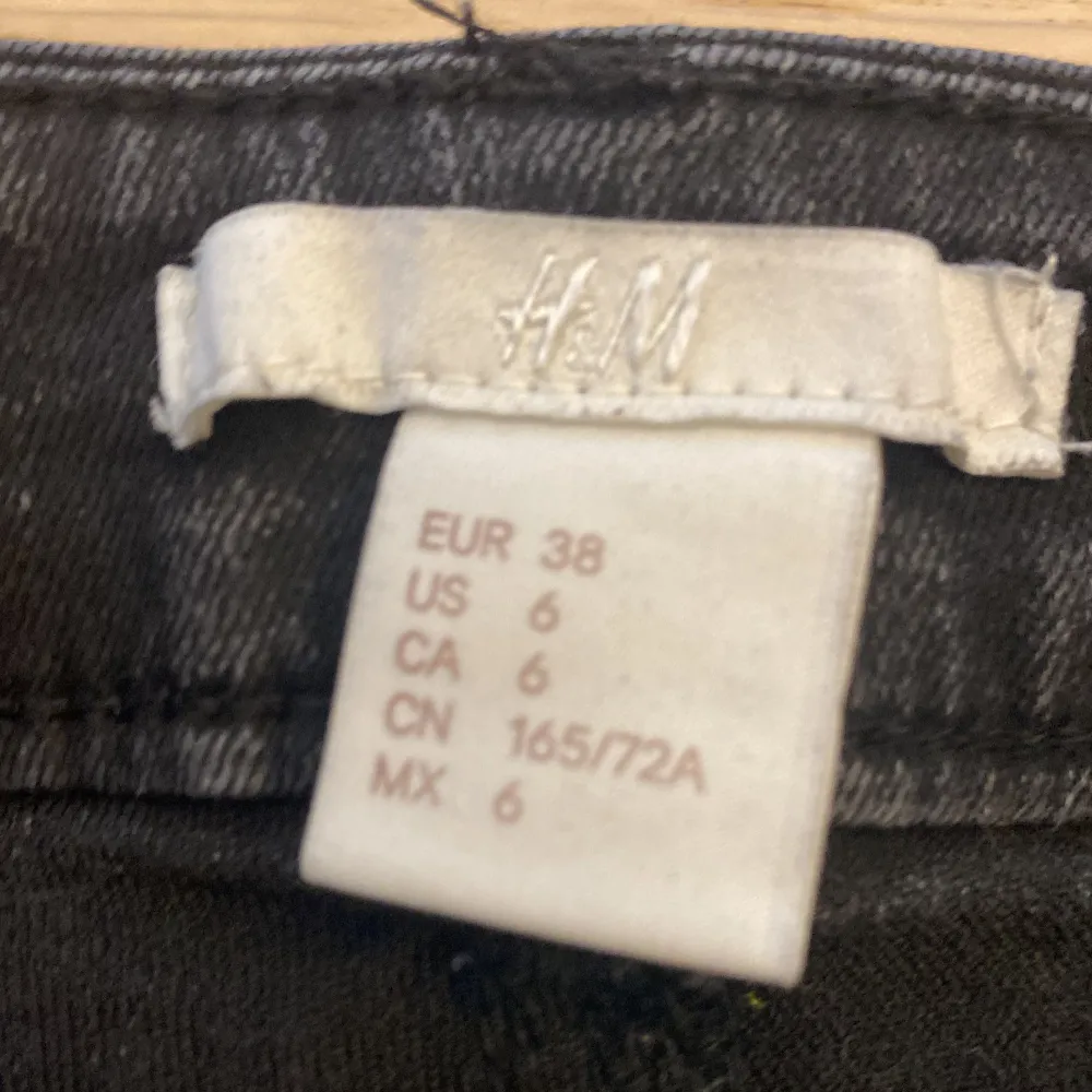  Säljer dessa skin jeans för att jag använder inte dem längre skriv privat för mer information pris kan diskuteras. Jeans & Byxor.