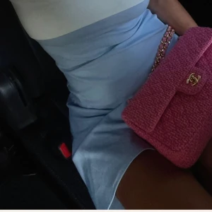 Sunset Adore klänning - Oanvänd snygg klänning från märket Sunset Adore.  Nypris 1036kr Köpare står för frakt 💌