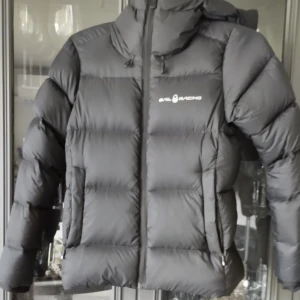 Sailracing jacka - Sailracingjacka i nyskick knappt använd. 