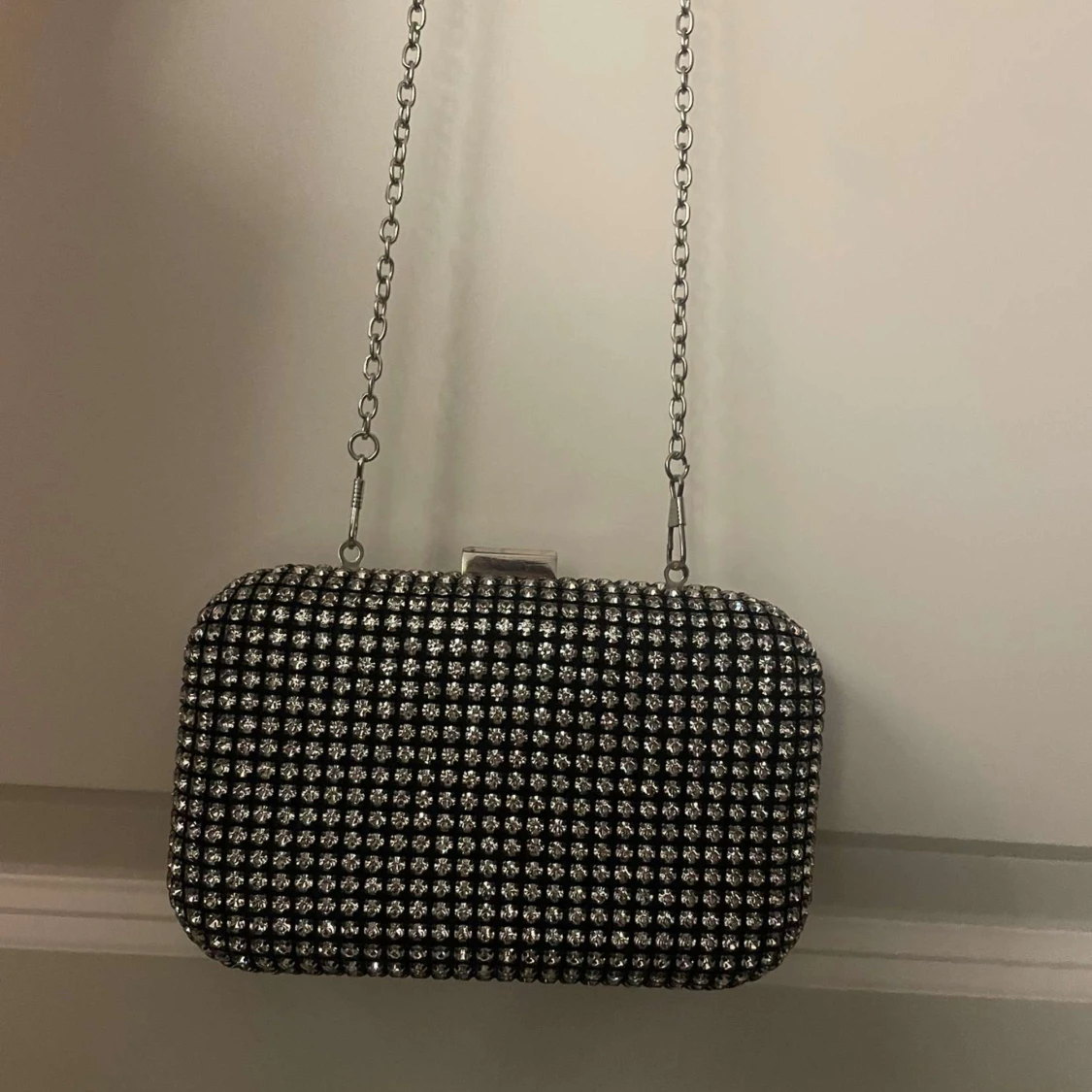 Glittrig väska  - 90