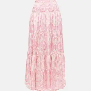 Säljer denna jättefina kjol från Maje💕Den är i bra skick och är i storlek 36🥰