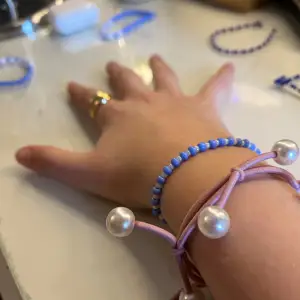 Fint armband till sommar 💗 Hjälper min lillasyster sälja dem ❤️