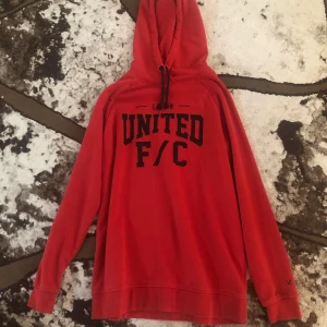 SOC Hoodie  - SOC Hoodie oanvänd 