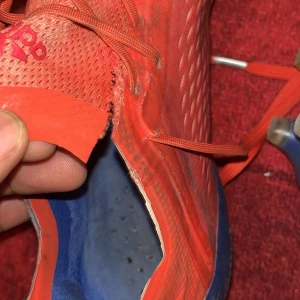 Adidas X - Jag vill sälja mina fotballskor inte för att de är dåliga utan, anledning är att de blev jätte små för mig 