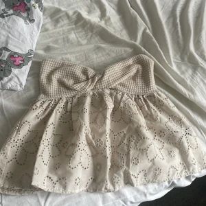 Topp - Topp från shein, aldrig använd. Skriv för mer bilder