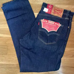 Levis jeans 511 slim. Helt nya! W34 L30. Äkta köpta hos levis butik i Stockholm