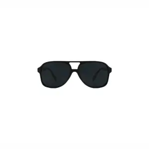 Lumières egna solglasögon, perfekt inför sommaren | Skriv ”köp” privat på annonsen för att köpa🤗 FAST PRIS