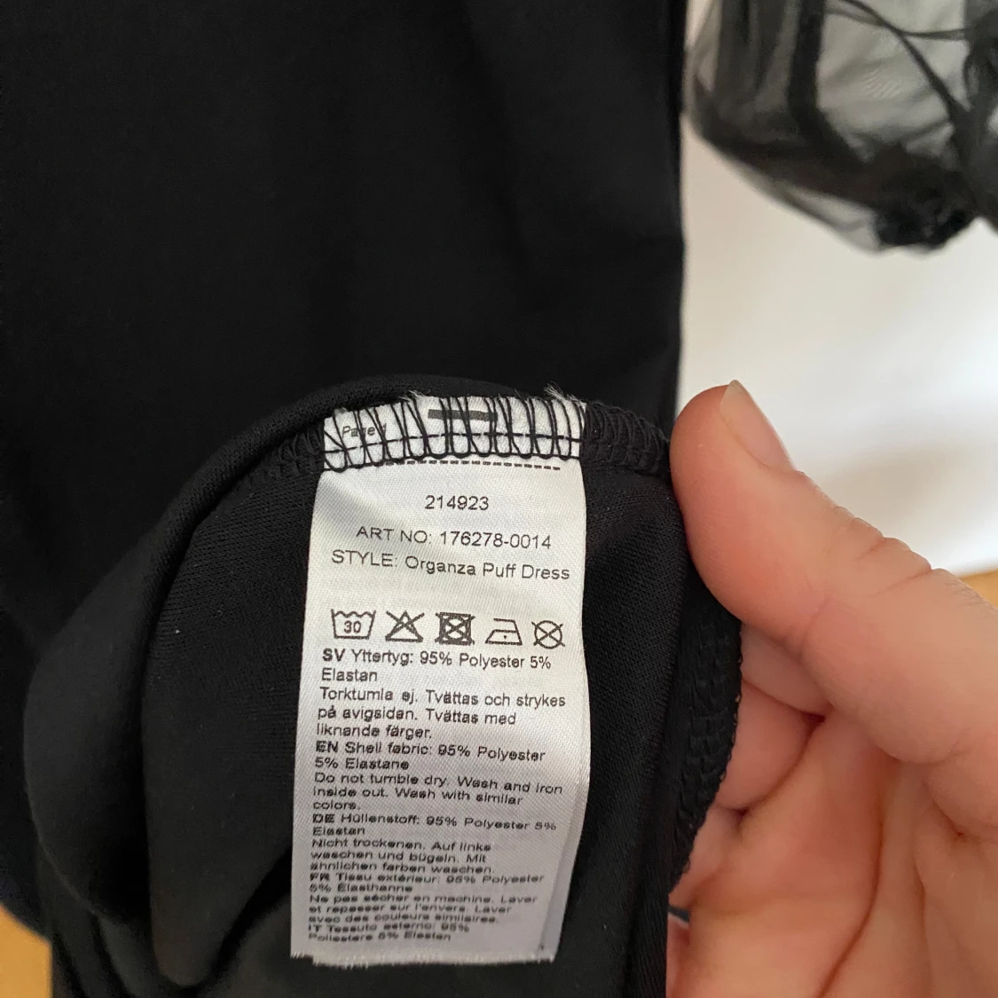 Puff-arm klänning stl: S - 91