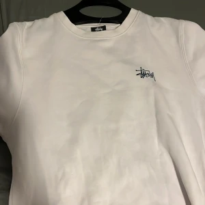 Stussy Crewneck - Stussy crewneck i storlek M. Fint skick. 