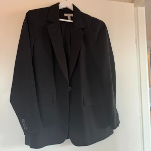 Blazer - Blazer i storlek M säljer för 150kr