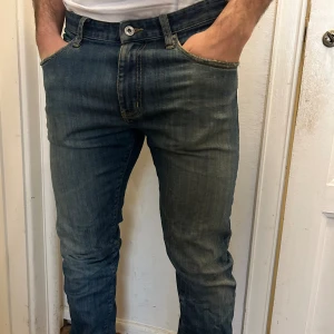 ARMANI Jeans  - 29/31  Använda men bra skick