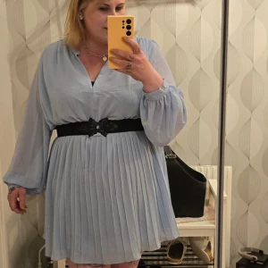 Ljus blå klänning Hm - Super söt klänning från H&M i stl XL normal storlek 
