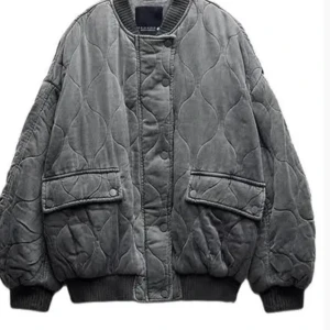 Zara bomber jacka - Använd fåtal gånger, så nyskick 💗