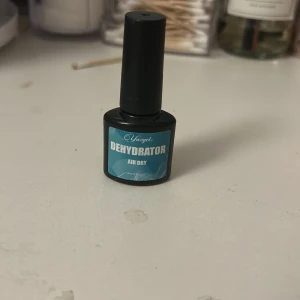 Nagel dehydrator - Säljer någon nagel Dehydrator som inte kommer till andväning