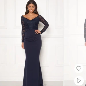 Blå balklänning  - Super snygg klänning som endast är använd en gång vid ett kort tillfälle! Säljer eftersom den tyvärr inte kom till användning då den är lite liten på mig, prislapp finns kvar💕pris går att diskutera 