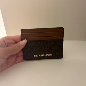 Mk korthållare  - Michael kors