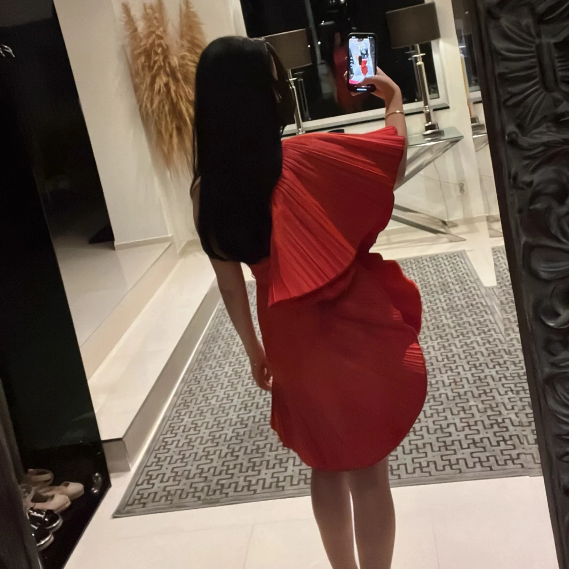 Röd klänning  - 91