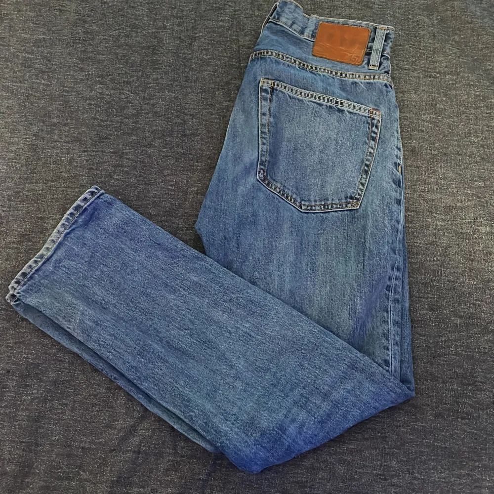 Säljer mina blå jeans från 157. Använda ett fåtal gånger men i ganska bra skick. Skick 7/10. Inga flaws eller liknande. Skriv om du har några funderingar. Priset är inte skrivet i sten. . Jeans & Byxor.