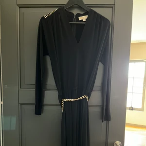 Mk klänning  - Använt fåtal gånger 