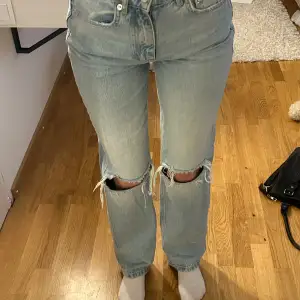 Jeans från Gina tricot storlek 34