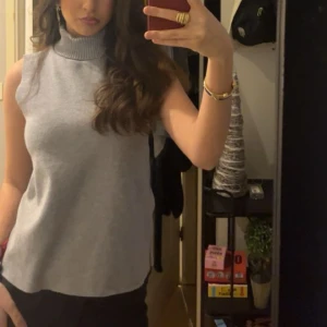 ZARA STICKAD TOPP - Stickad populär topp från zara! Kommer ej till användning längre 🩷