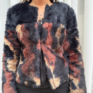 Pälsjacka  - Flerfärgad pälsjacka 