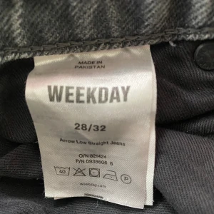 Weekday jeans - Arrow Low straight Grå