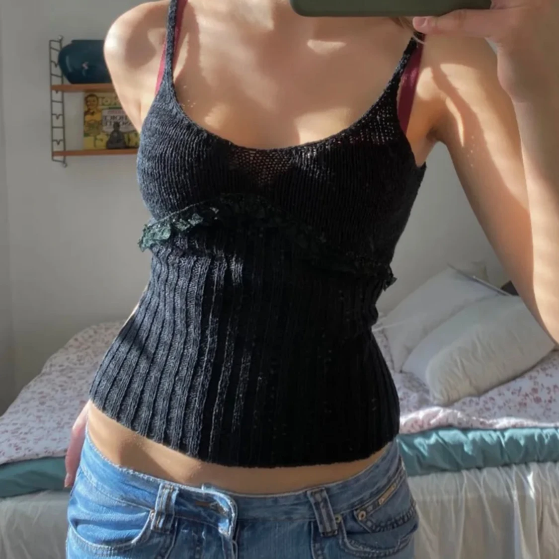 Svart linne med fina detaljer! - 90