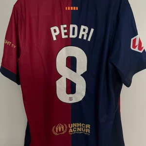 Barca 24/25  - Ny väldigt bra skick, Pedri i back