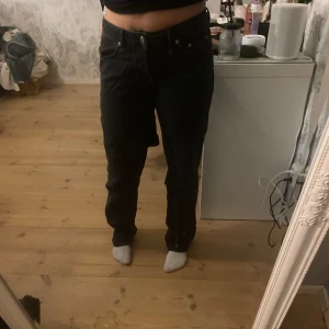 Icon jeans  - Säljer dessa svarta icon jeansen från lager 157💞