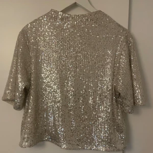 Glitter tröja - Glitter tröja från H&M🪩