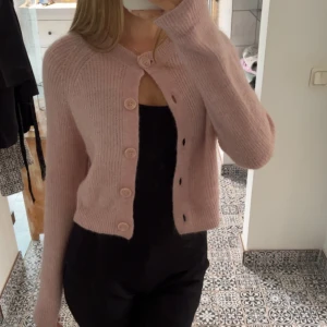 Lindex kofta  - Säljer min kofta från Lindex. Storlek XS, använt ca 3 gånger, nypris; 499