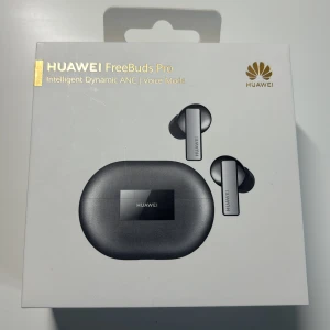 Huawei freebuds pro - Säljer mina lurar som inte kommer till användning. Färg silver frost