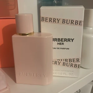 burberry her elixir - nästan helt ny, endast testad, lådan tillkommer 