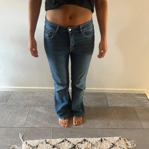 Raka jeans från hm! - Använda ett fåtal gånger🩷