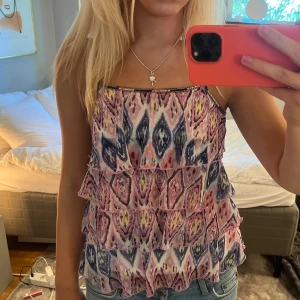 Topp - Super söt topp i missoni liknade mönster🩷❤️