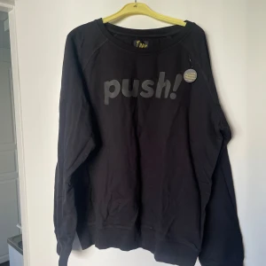Tränings hoodie - Tränings hoodie från Carolina Gynnings träningsmärke, ej använd 💕  (ord pris 799)