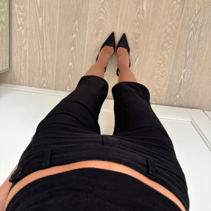 Capribyxa - Supersnygga capri/ trekvartsbyxor, aödrig använda