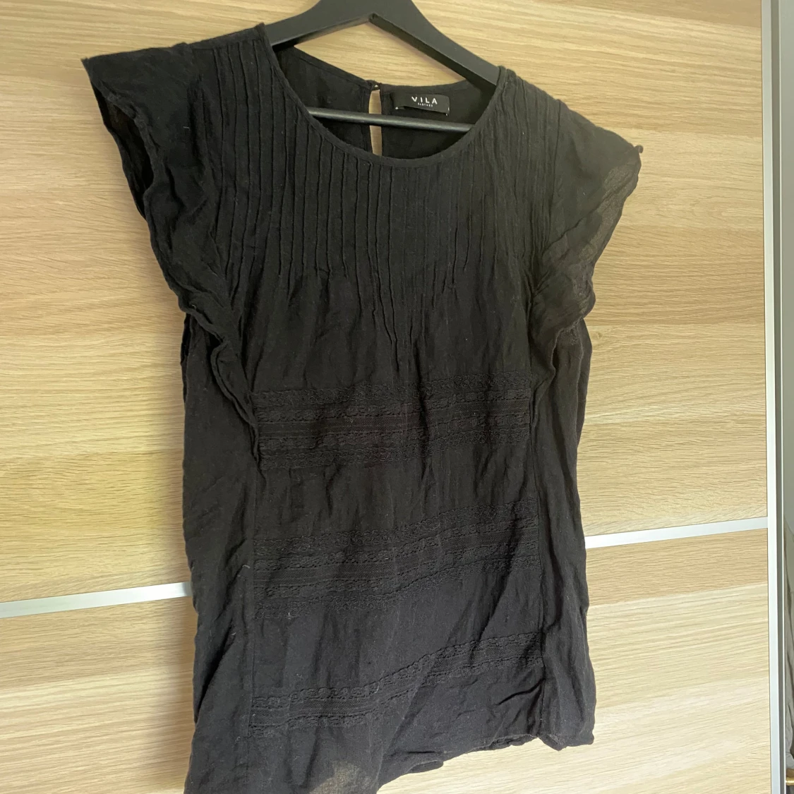 Svart Vila blus  - 91