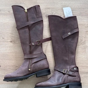 Primeboots STÖVLAR HELT NY - Storlek 38 Helt ny, endast testade 🌸